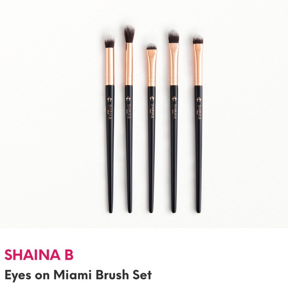 shaina b blush brush